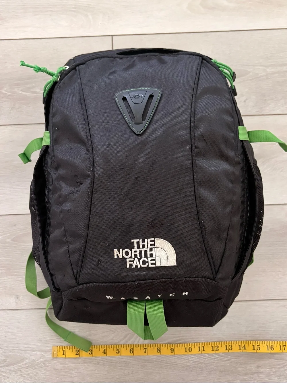 North Face Wasatch Large Black & Green Men's Backpack
